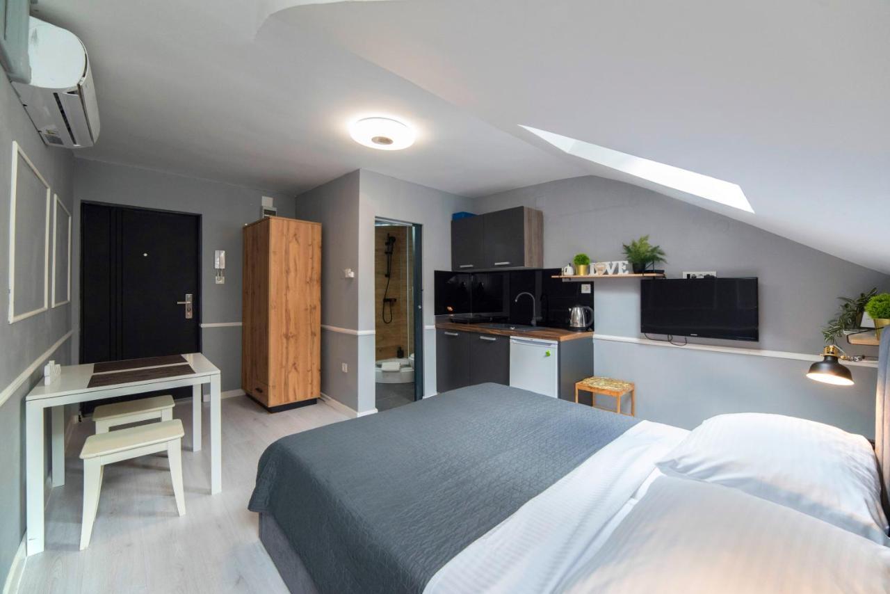 Manuela Studio Apartments, 4Th Floor, No Elevator Zágráb Kültér fotó